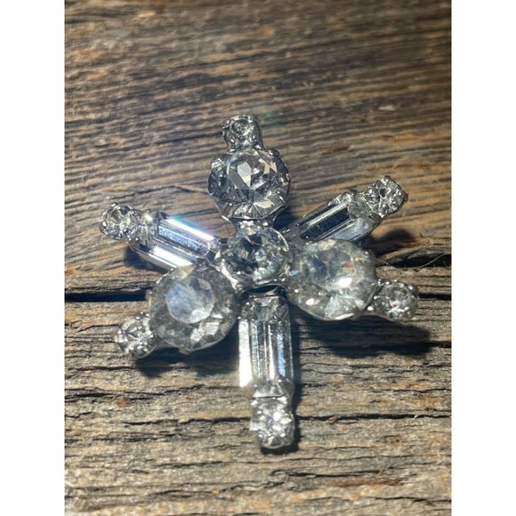 Kramer of New York 1.5” Brooch Estate Clear Rhinestone Flower Pin Silver Tone La - Picture 4 of 4